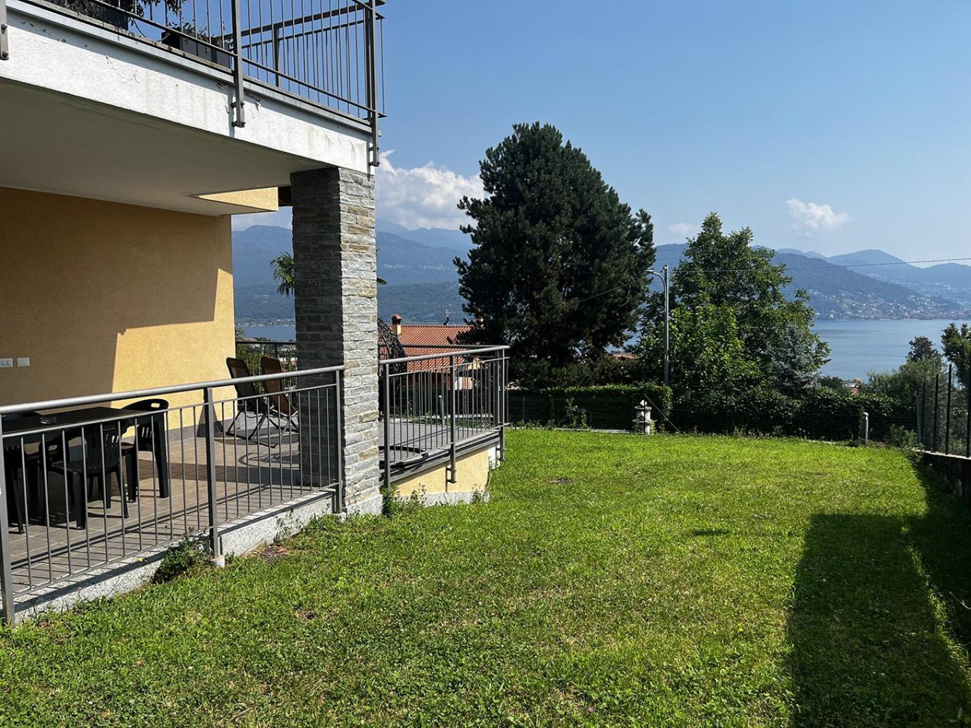 Magicview Baveno Apartment With Garden And Lake View Zewnętrze zdjęcie
